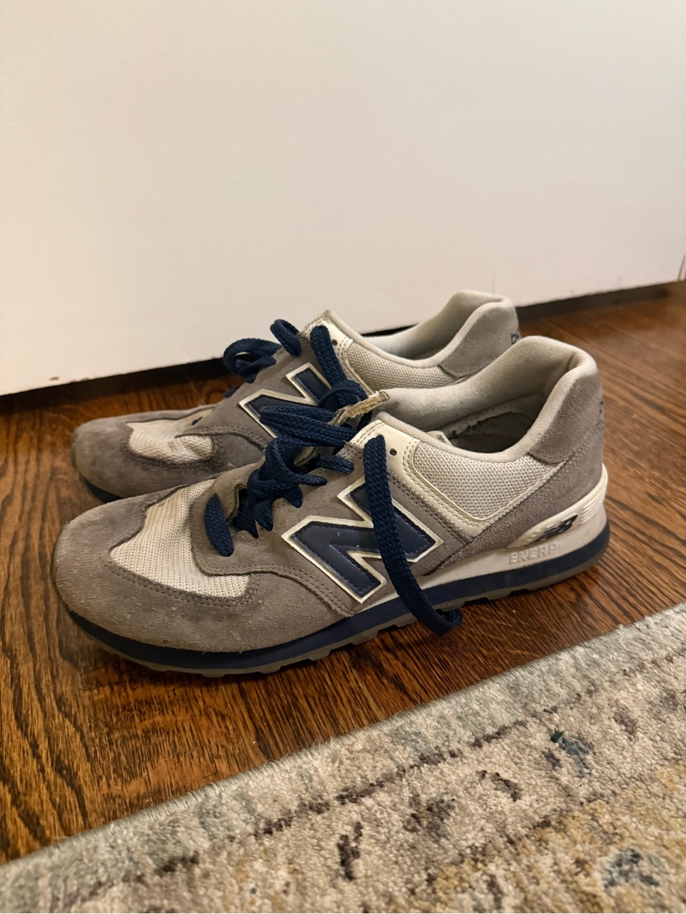 New Balance Men's Gray & Navy Classic Sneakers